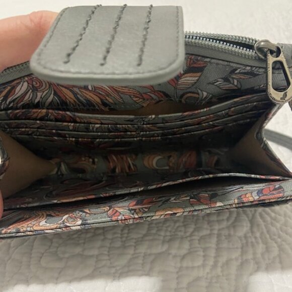 Sakroots Crossbody Wallet/Purse - Picture 5 of 8